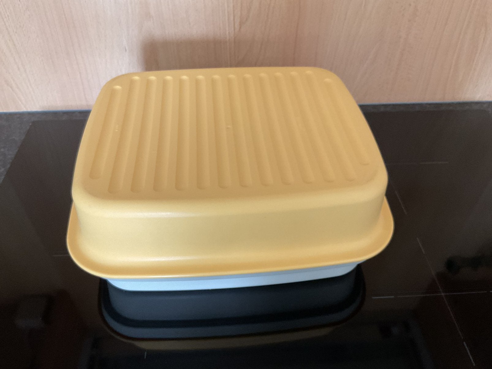 Tupperware brood bewaardoos vintage, Ophalen, Gebruikt, Bewaardoos
