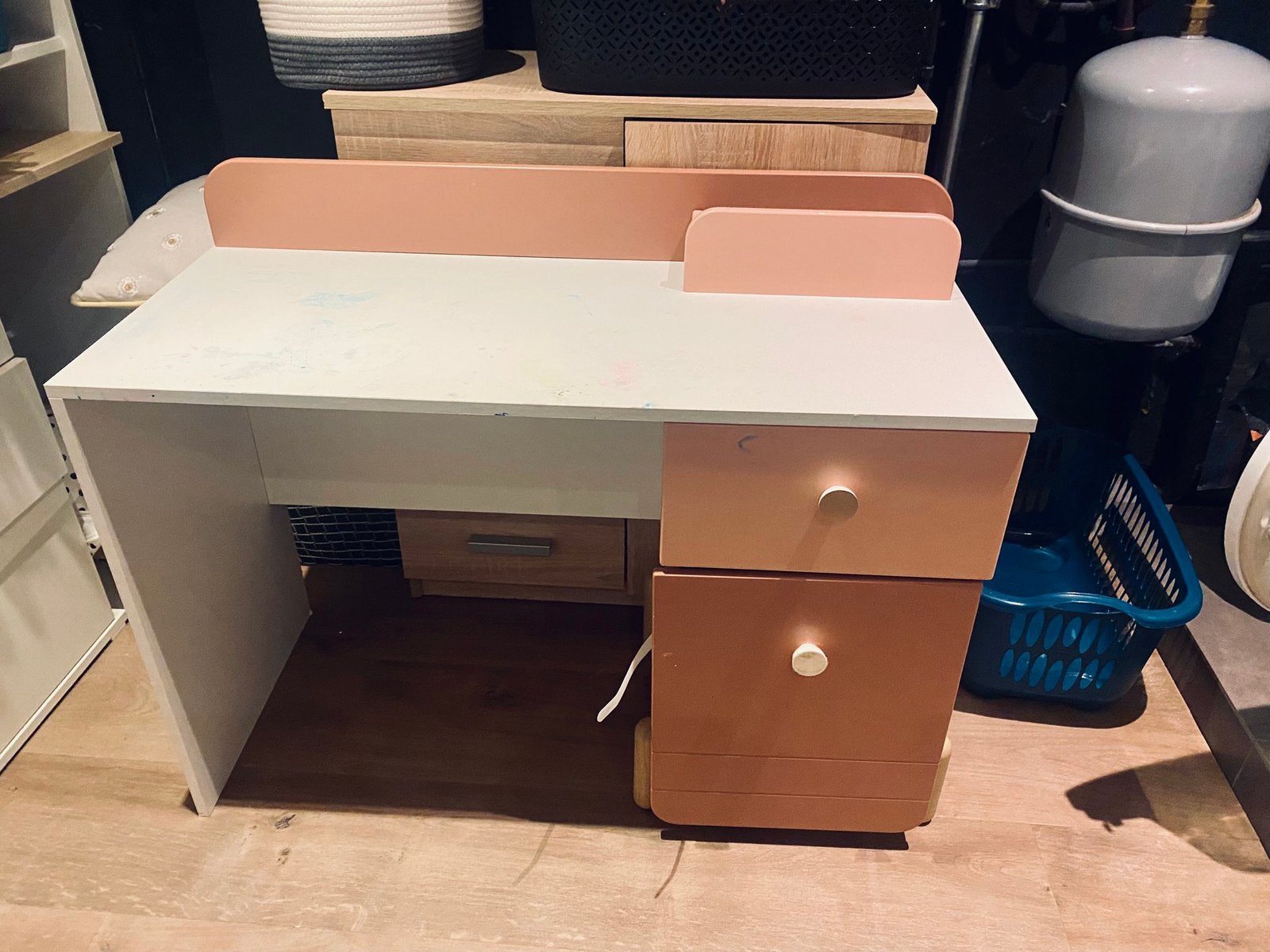 Bureau kind, Ophalen, Gebruikt