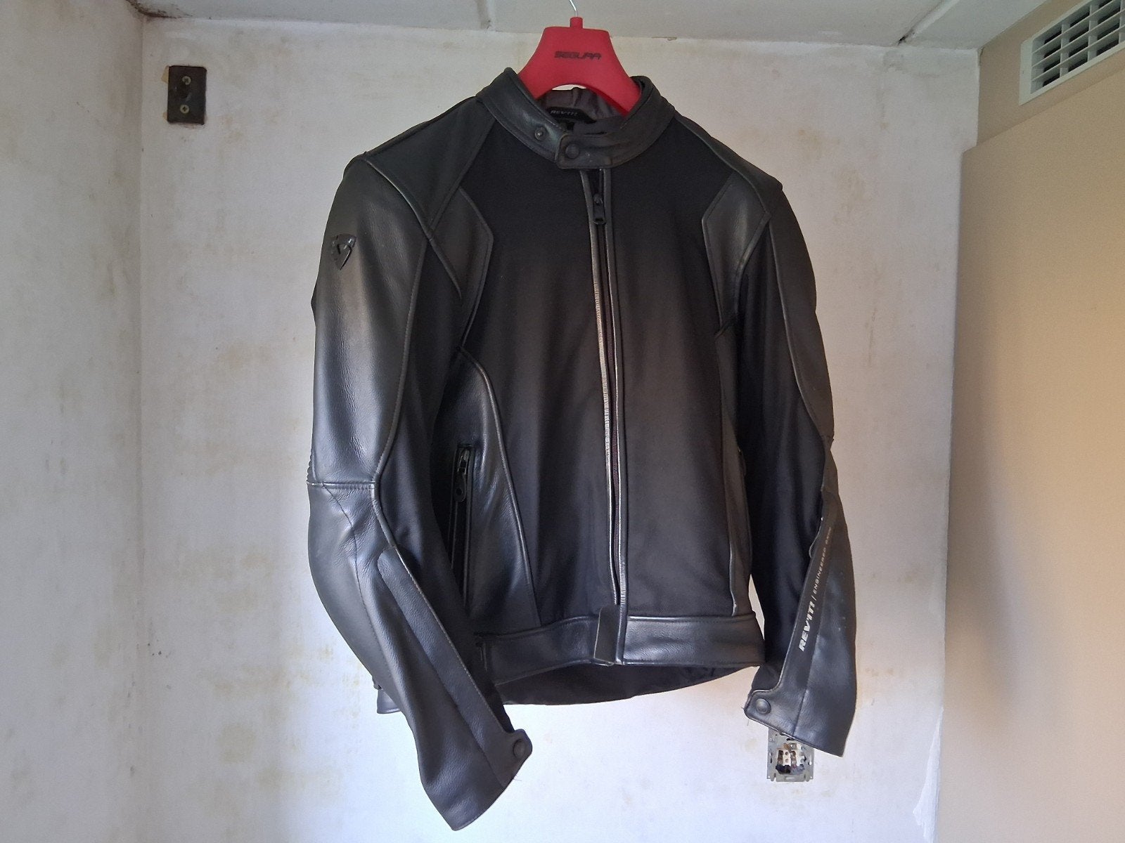 Motor kleding .. REV'IT, Motos, Vêtements | Vêtements de moto, Seconde main, Enlèvement, Pantalon | cuir, Hommes
