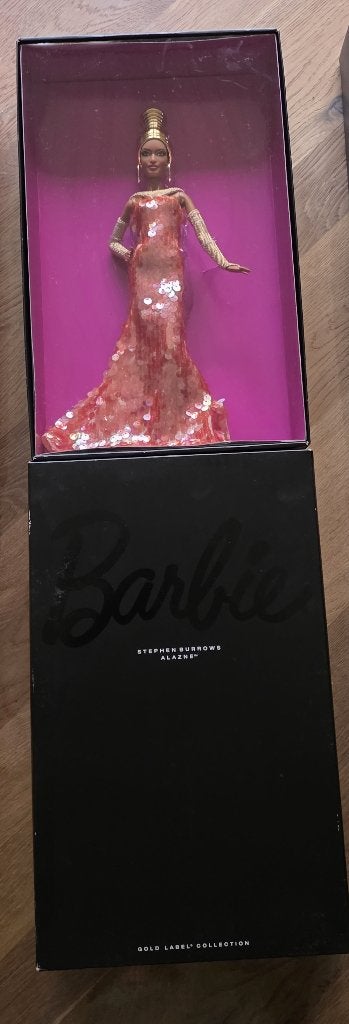 BARBIE Stephen Burrows Alazne - X8279, Enlèvement ou Envoi, Neuf, Poupée