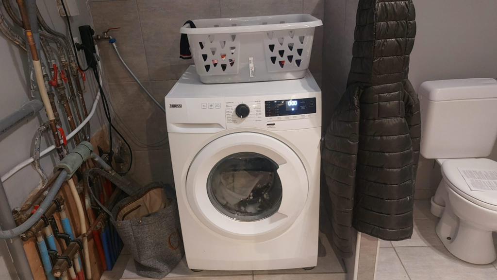 Wasmachine Zanussi 9kg Cleanboost, Elektronische apparatuur, Wasmachines, Ophalen, Zo goed als nieuw