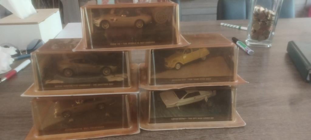 Lot van 5 miniatuur auto's  van James bond origineel, Ophalen of Verzenden, Auto
