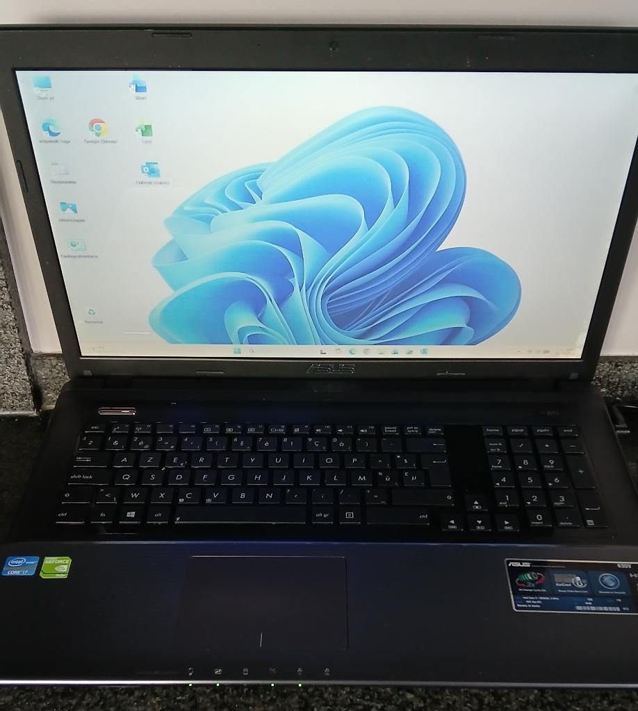 Asus K95VB, Computers en Software, Windows Laptops, Zo goed als nieuw, 17 inch of meer, HDD, SSD, 3 tot 4 Ghz, 16 GB, Azerty, Ophalen of Verzenden
