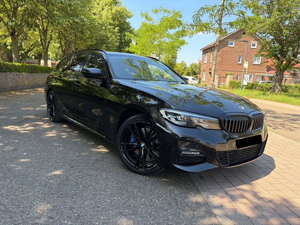 330e PHEV touring - FULL BLACK - M-SPORT PAKKET, Auto's, Automaat, 215 kW, Achterwielaandrijving, 4 cilinders