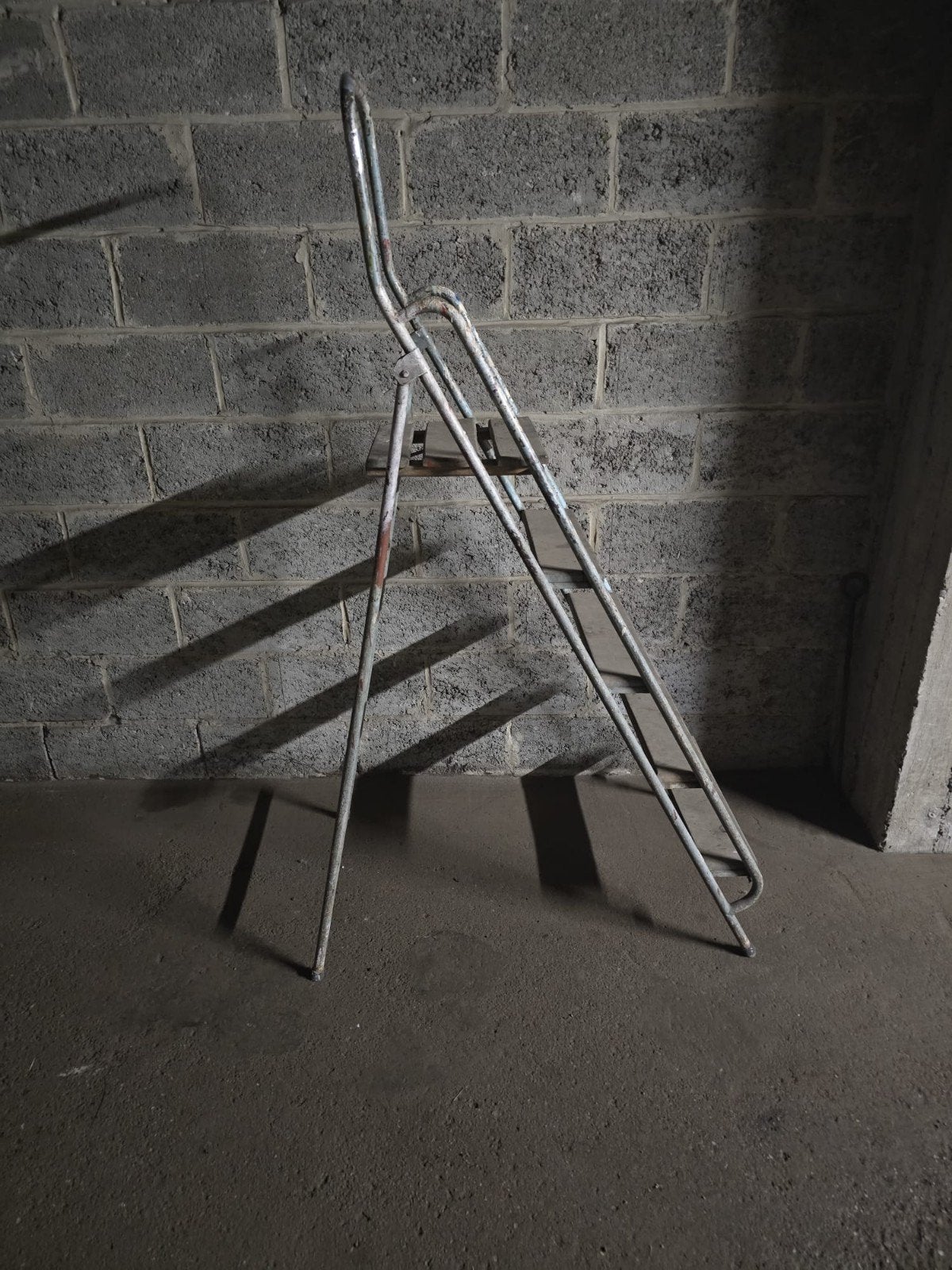 Antieke industriële trapladder, Doe-het-zelf en Bouw, Ladders en Trappen, Ophalen