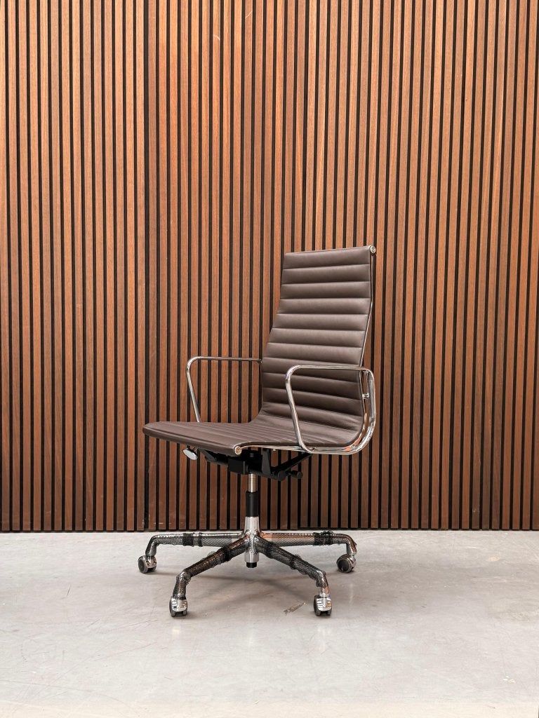 Vitra Eames Alumium bureaustoel - EA 119, Antiek en Kunst