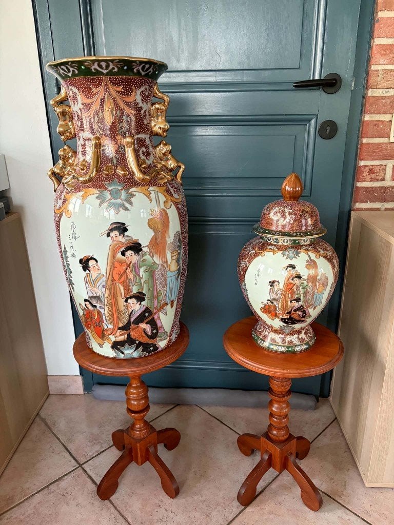 2 chinese vazen op sokkel, Antiek en Kunst, Ophalen