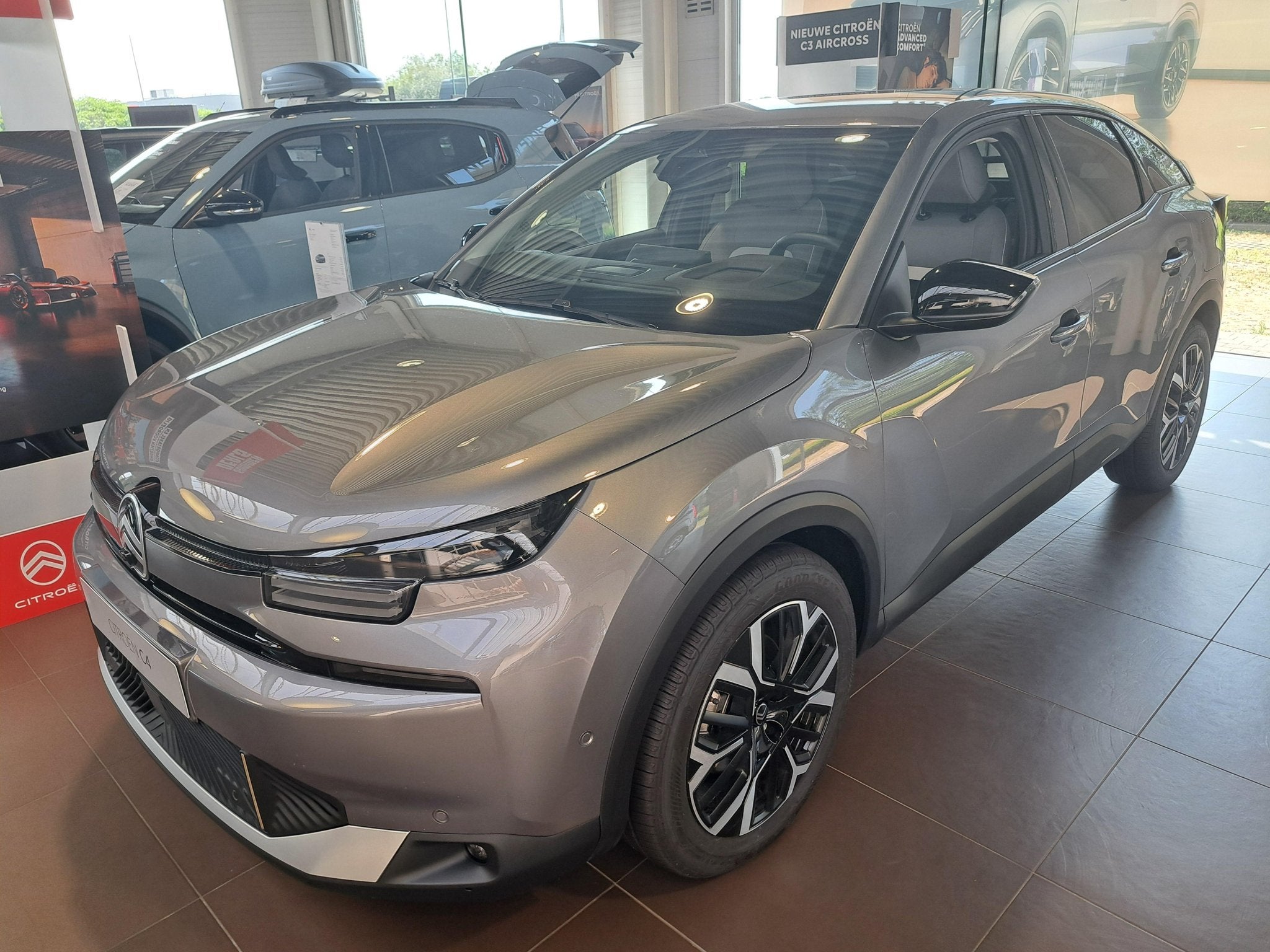 Citroen C4 1.2 Hybrid Aut Collection 5d 100kW, Auto's, Citroën, Automaat, 1199 cc, Bedrijf, 5 deurs