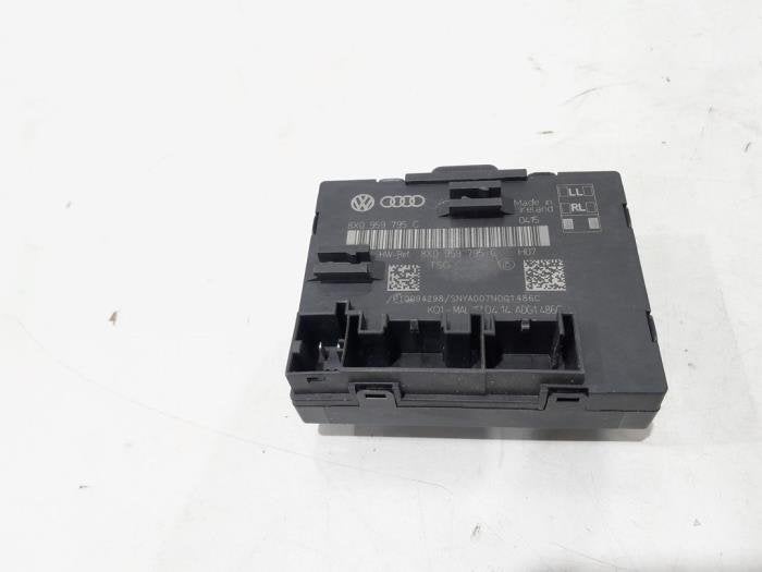 Centrale Deurvergrendelings Module van een Audi Q3, Gebruikt, -, -, -