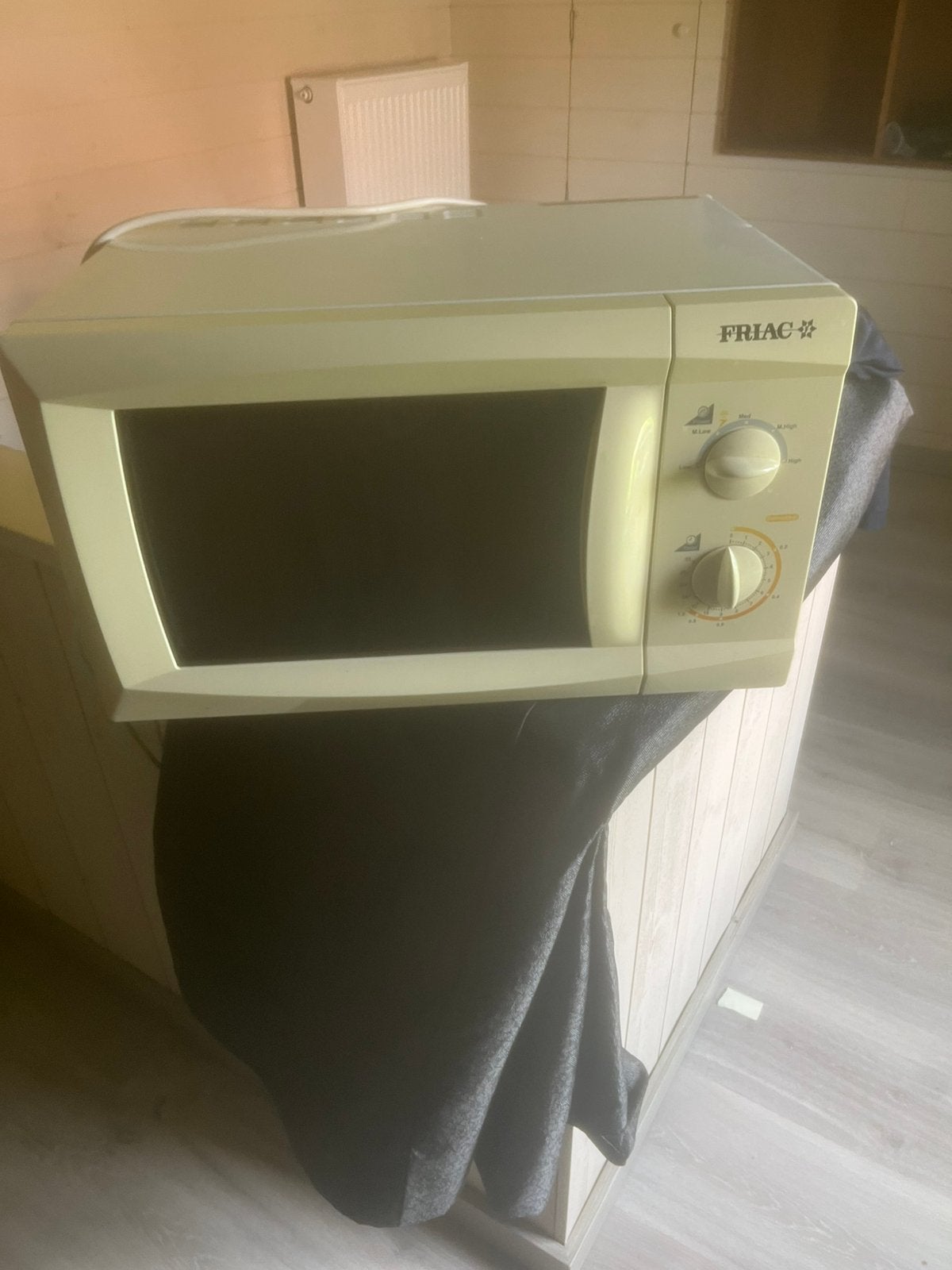 Microgolf, Elektronische apparatuur, Microgolfovens, Ophalen