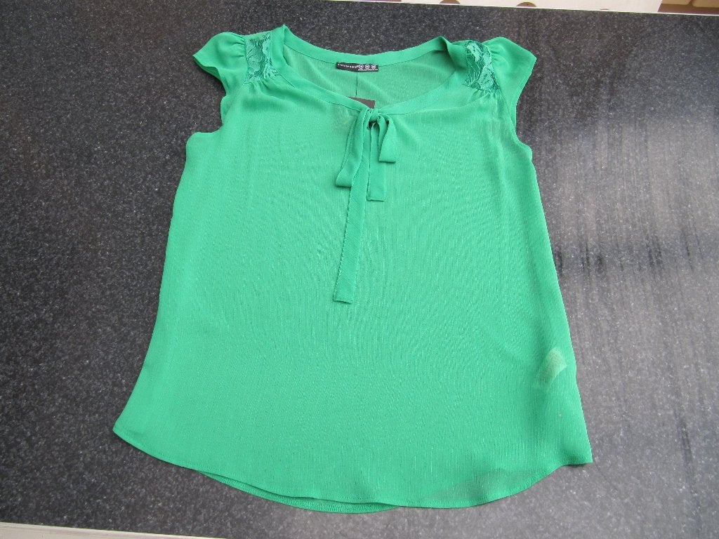 Bijna nieuw bloesje blouse groen korte mouw B 36, Enlèvement ou Envoi, Comme neuf, Taille 36 (S), Vert