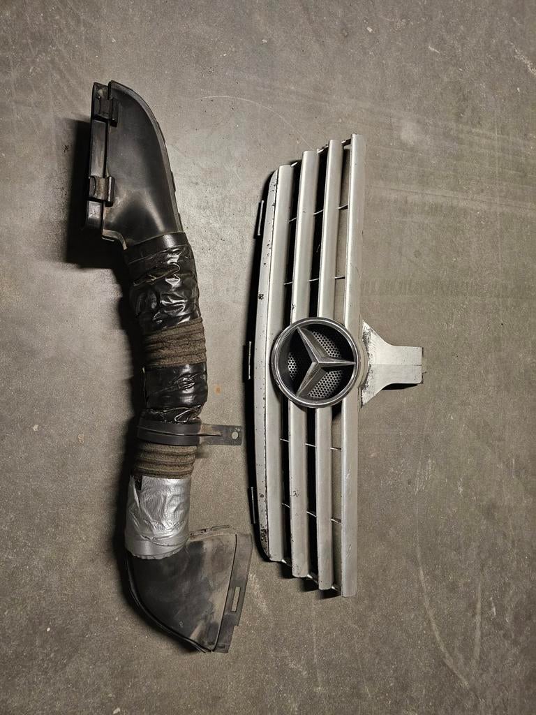 Mercedes w203 grill.luchtfilter inlaat, Auto-onderdelen, Ophalen of Verzenden, Gebruikt, Voor, Mercedes-Benz