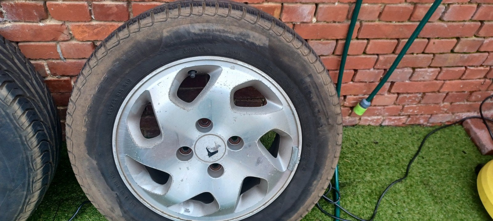 banden en lichtmetalen velgen, Ophalen, Gebruikt, 15 inch, All Season