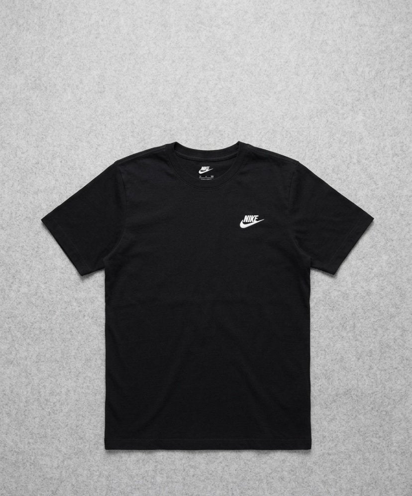 Nike T-shirt Zwart – Wit Logo – XS – The Nike Tee, Vêtements | Hommes, Enlèvement, Comme neuf, Taille 46 (S) ou plus petite, Noir