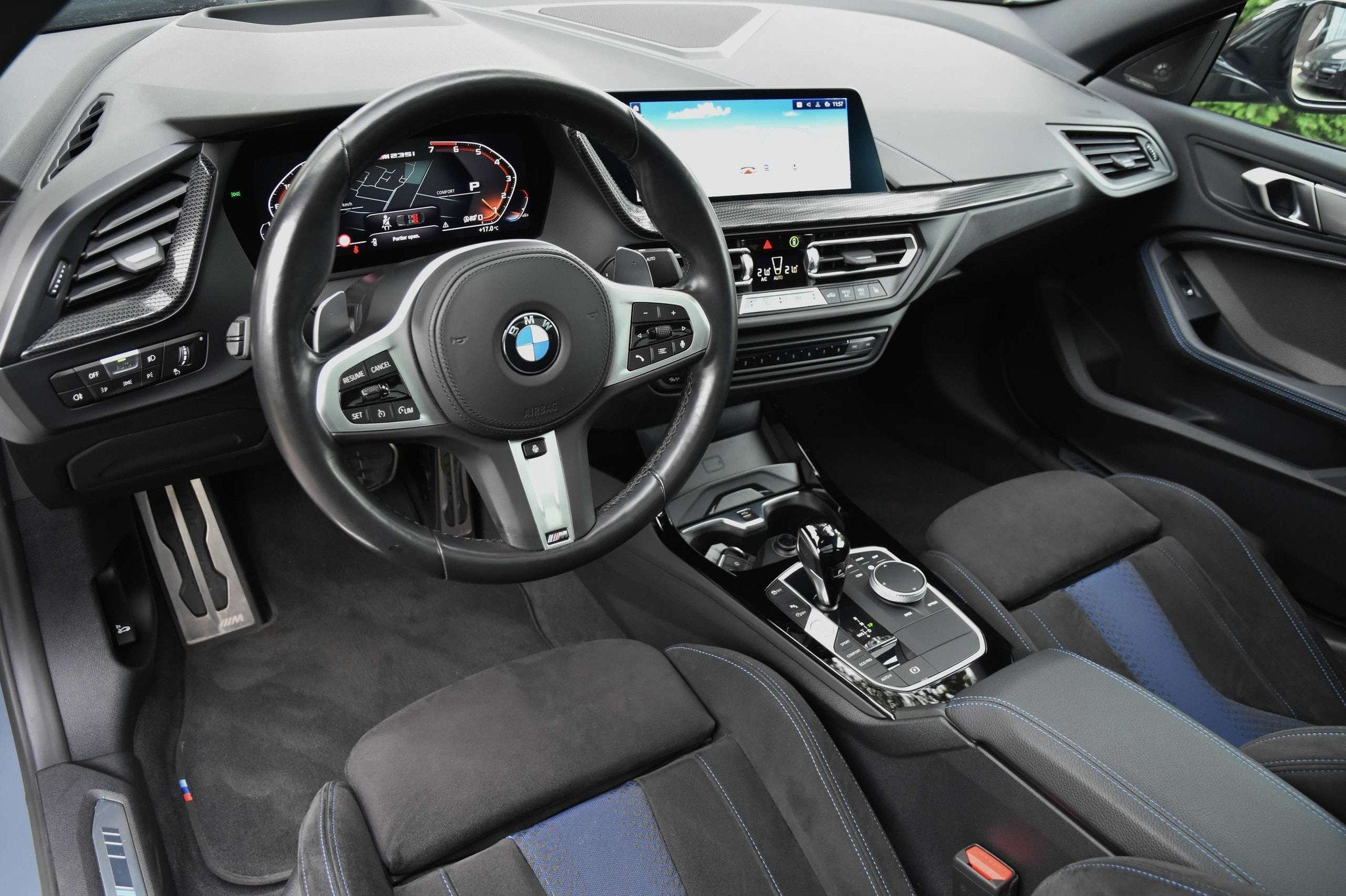 BMW 235 i XDRIVE AS GRANCOUPE M PERFORMANCE * M SEATS / H&K, Auto's, Gebruikt, Zwart, Bedrijf, Vierwielaandrijving
