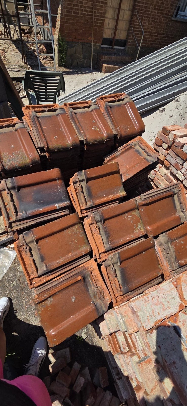 Dakpannen gratis op te halen. +-300 stuks, Enlèvement, Tuiles