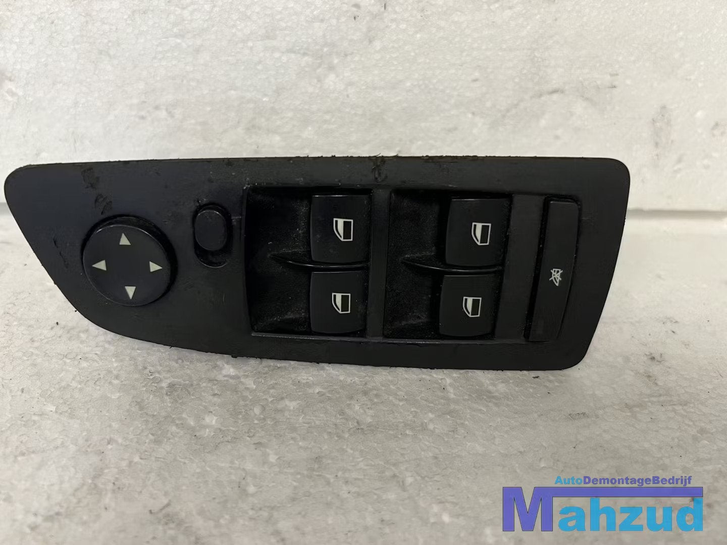 BMW 1 SERIE E87 Links voor raam schakelaar, Petuelring 130
80788  Munich, DE, Info@bmw.de, Utilisé, BMW