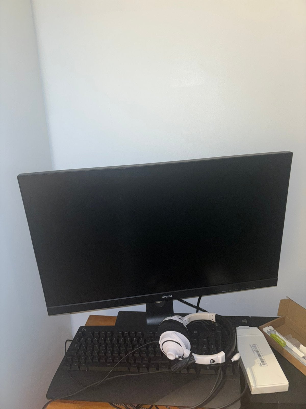 Ecran Ilyama, Computers en Software, Monitoren, Ophalen, Zo goed als nieuw, Overige typen, Onbekend