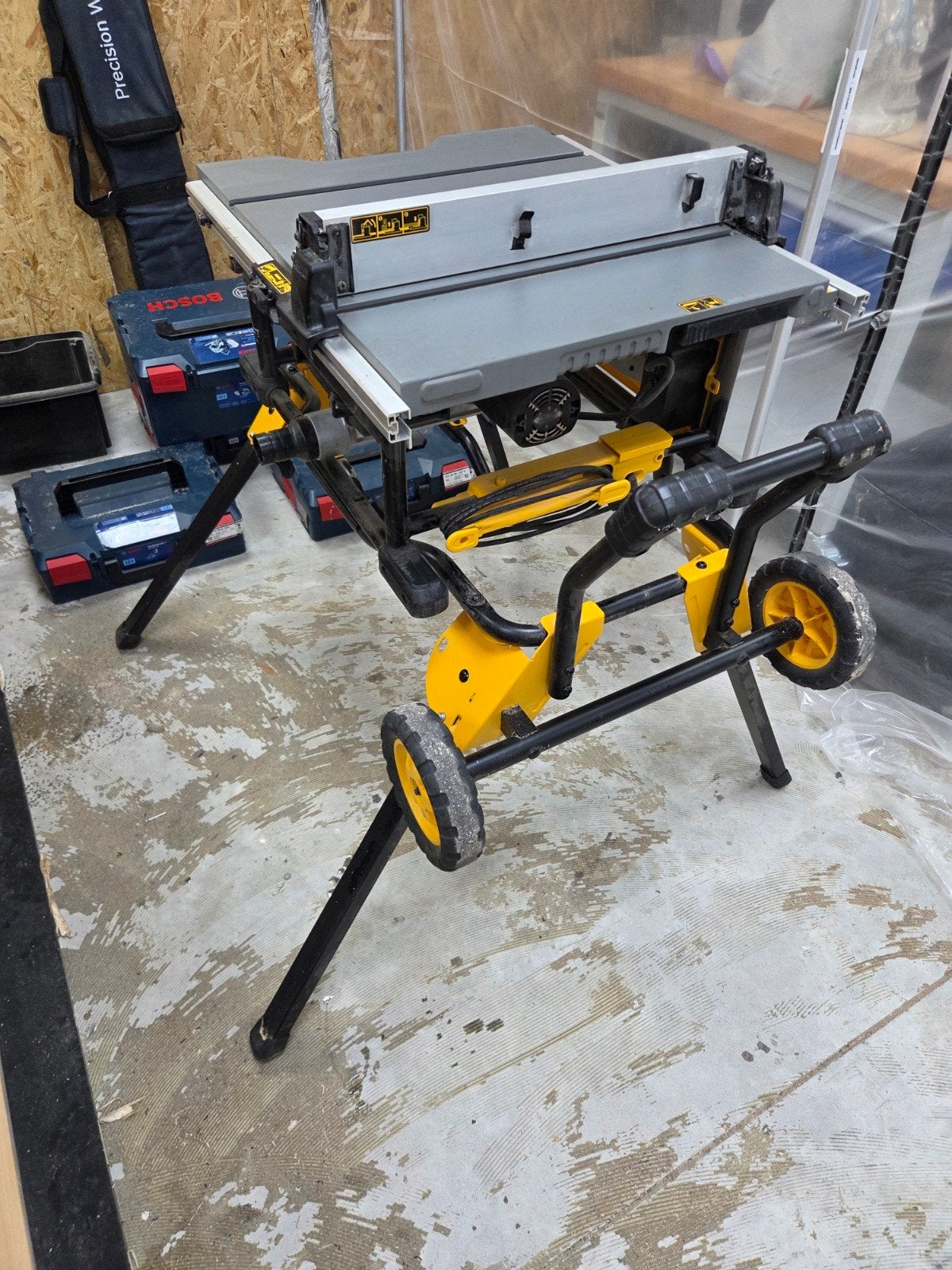 Table de scie DeWalt DWE7492SET + châssis routier DWE74911, DeWalt, 1200 watts ou plus, 30 à 70 mm, Enlèvement