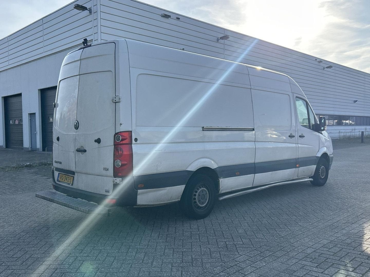 Volkswagen Crafter 32 2.0 TDI L3H2 | € 4.450,- NETTO! | Came, Electronic Stability Program (ESP), Wit, Bedrijf, Te koop