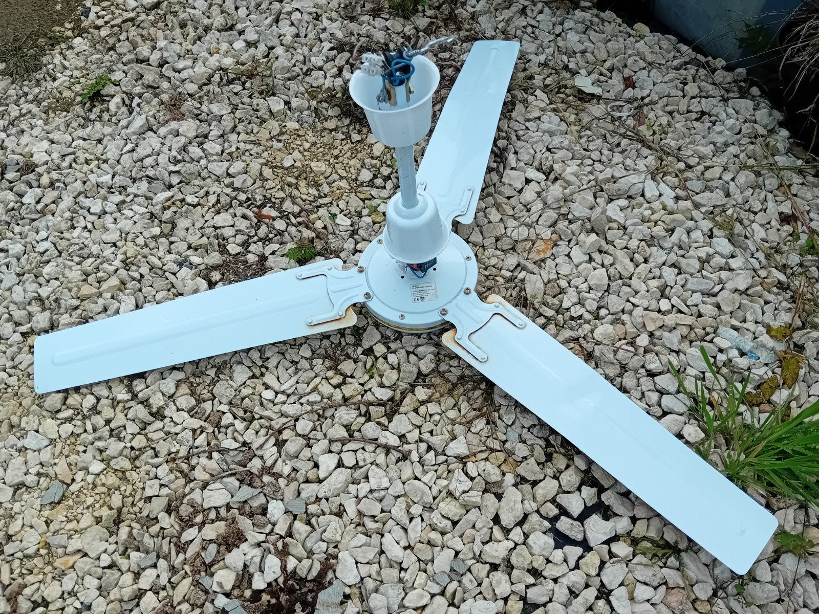 E04 - Plafondventilator, Enlèvement, Utilisé, Ventilateur de plafond
