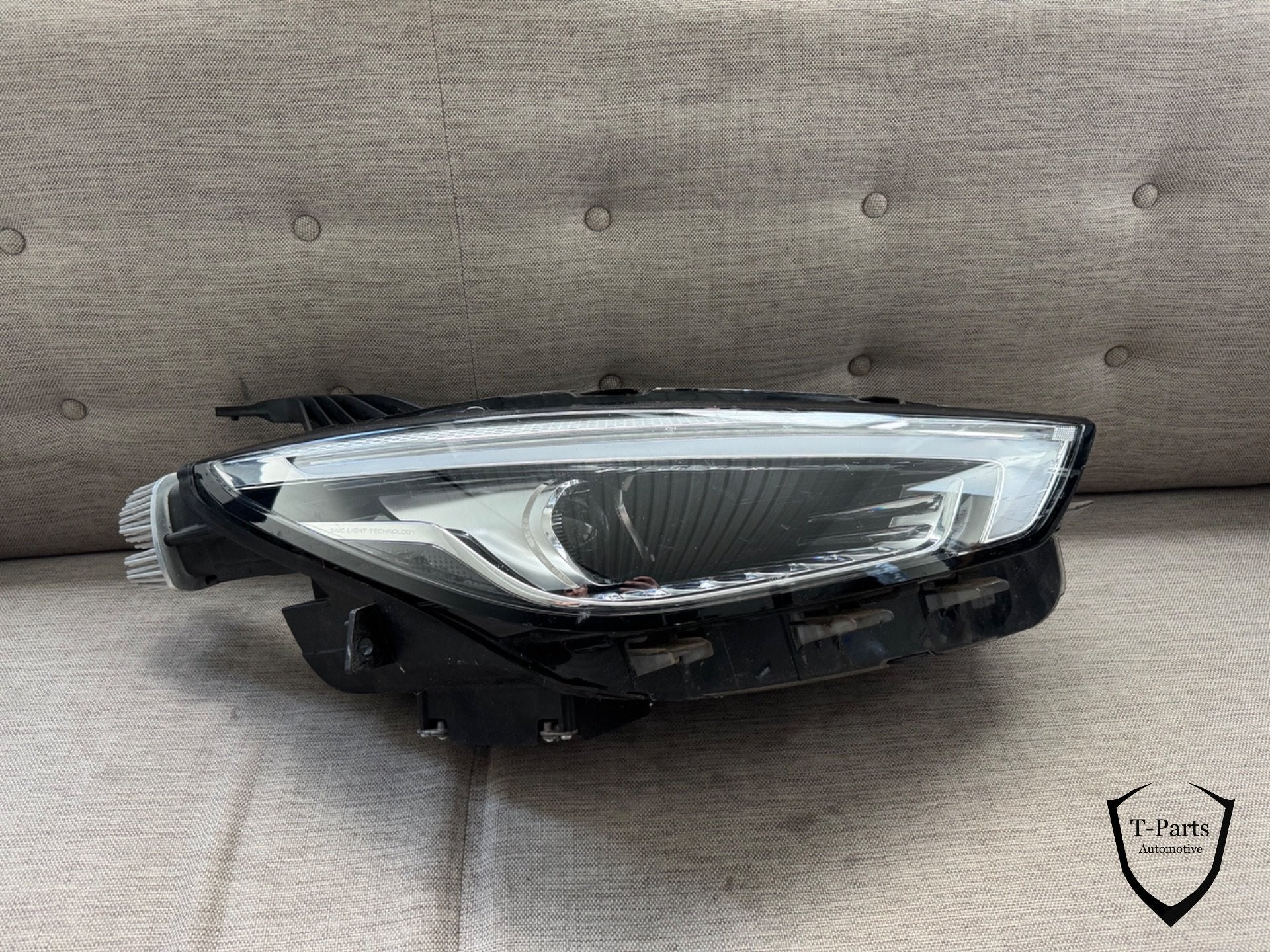 ampoule de phare droit MG ZS, Utilisé, SAIC Motor UK Technical Centre Limited, MG, Customercare@mg.co.uk