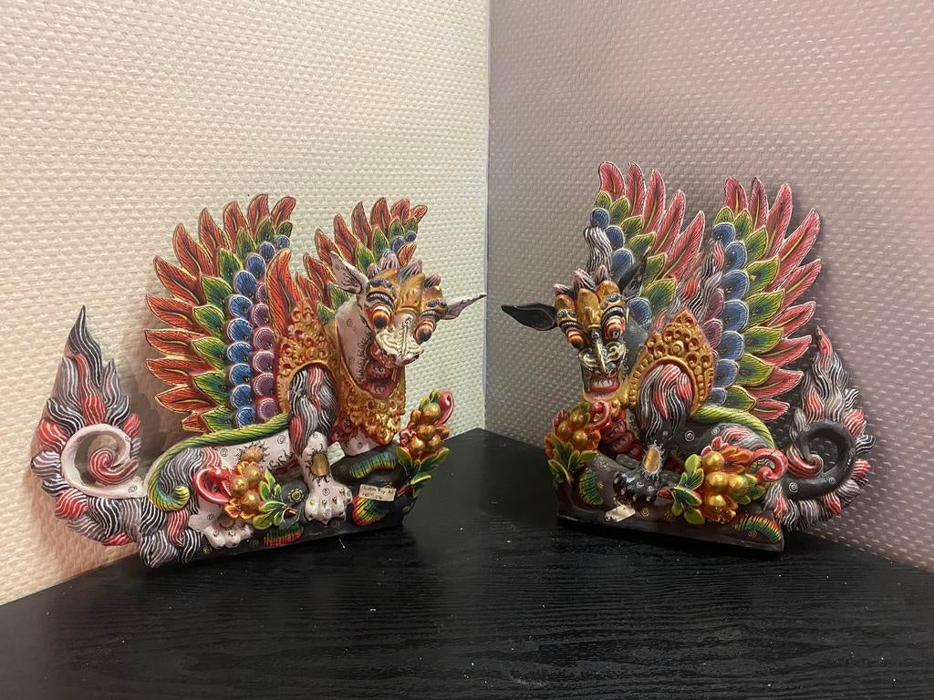 Koppel (wit en zwart) Balinese gevleugelde tempelleeuwen, Ophalen of Verzenden