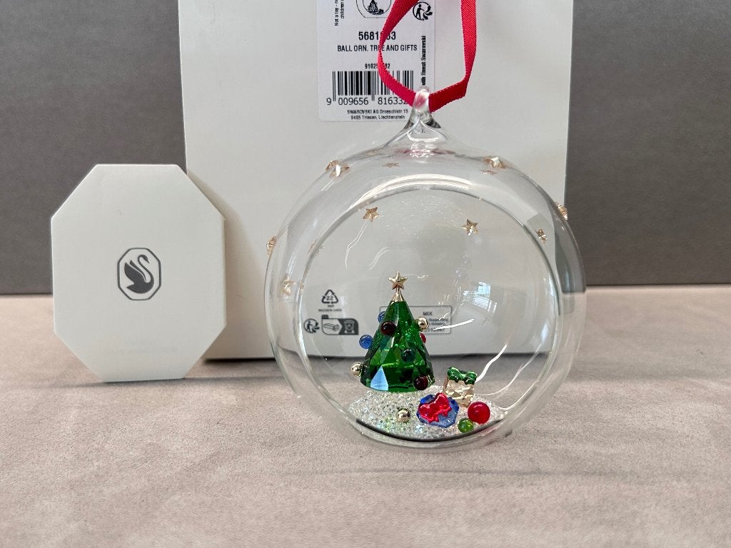 Swarovski Holiday Cheers Ornament Kerstbal Boom en Cadeaus, Collections, Swarovski, Enlèvement ou Envoi, Neuf, Figurine