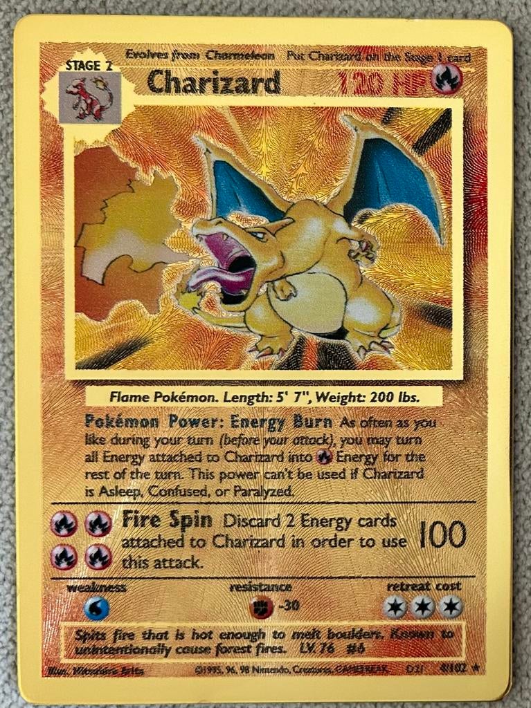 Pikachu / Charizard - metal card - Pokémon Celebrations, Ophalen of Verzenden, Zo goed als nieuw
