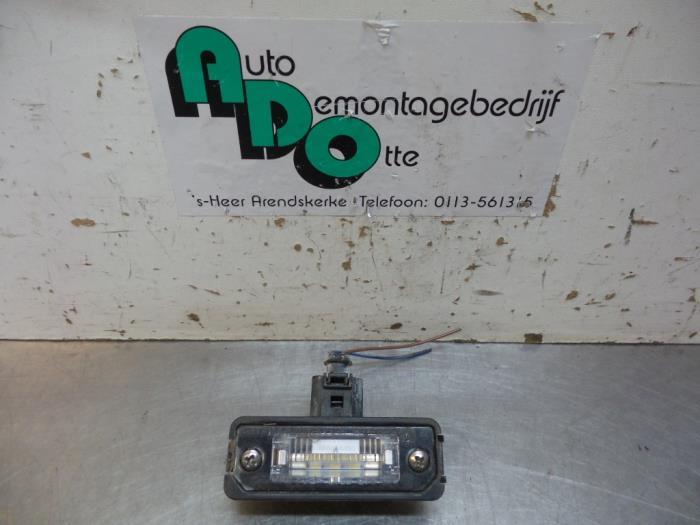 Eclairage immatriculation d'un Volkswagen Polo (Polo 01-), Volkswagen, -, Utilisé, -