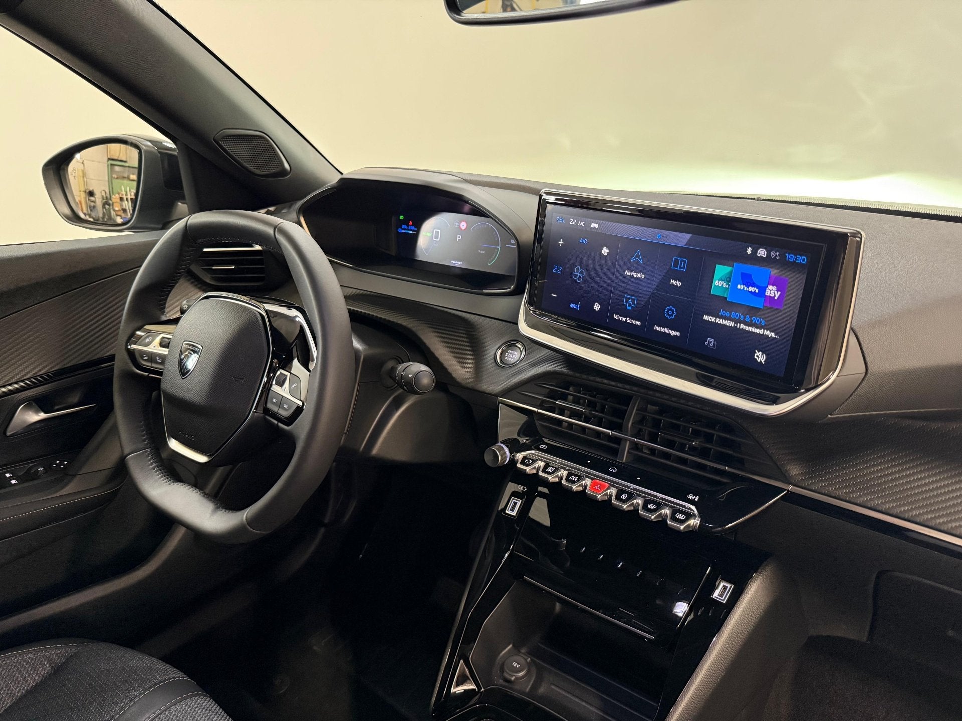 Peugeot 2008 Electric Allure (année de construction 2025), Achat, Euro 6, Carnet d'entretien, Autres couleurs