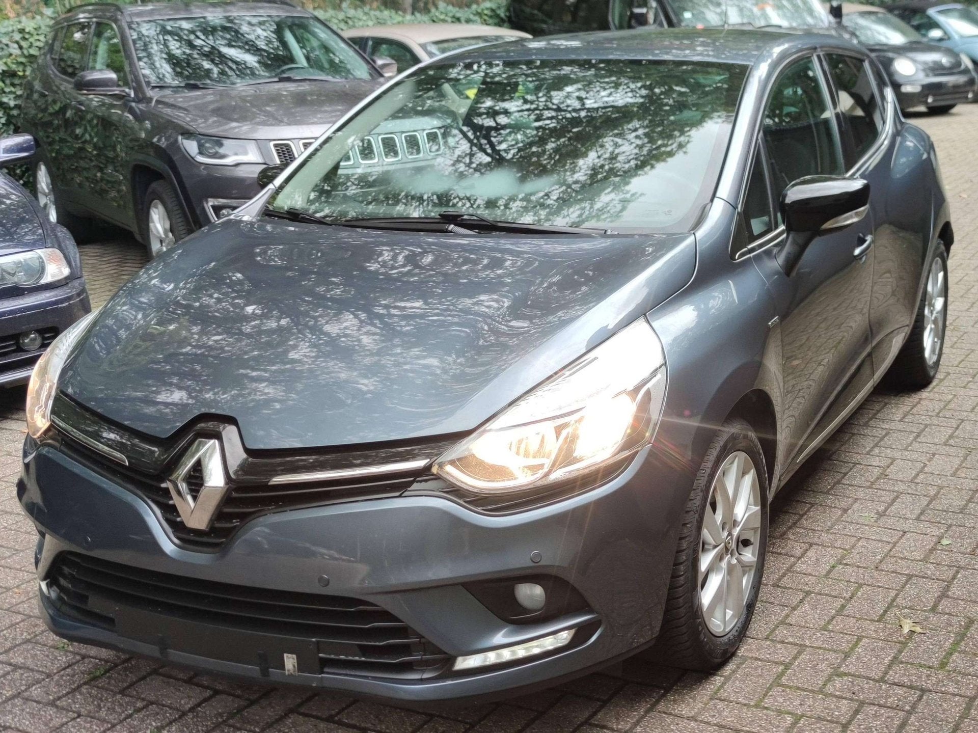 Renault Clio 5 DEURS, Autos, Argent ou Gris, Achat, 898 cm³, Entreprise