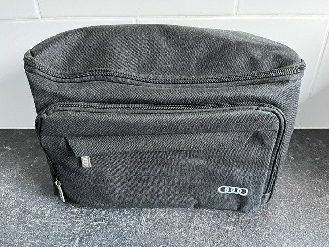 Audi onderhoudskit, Ophalen