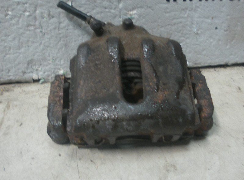 ETRIER DE FREIN AVANT DROIT Volvo V70 (GW / LW / LZ), Info@volvocars.com, Volvo Car Germany GmbH, Siegburger Straße 229
50679  Köln, DE