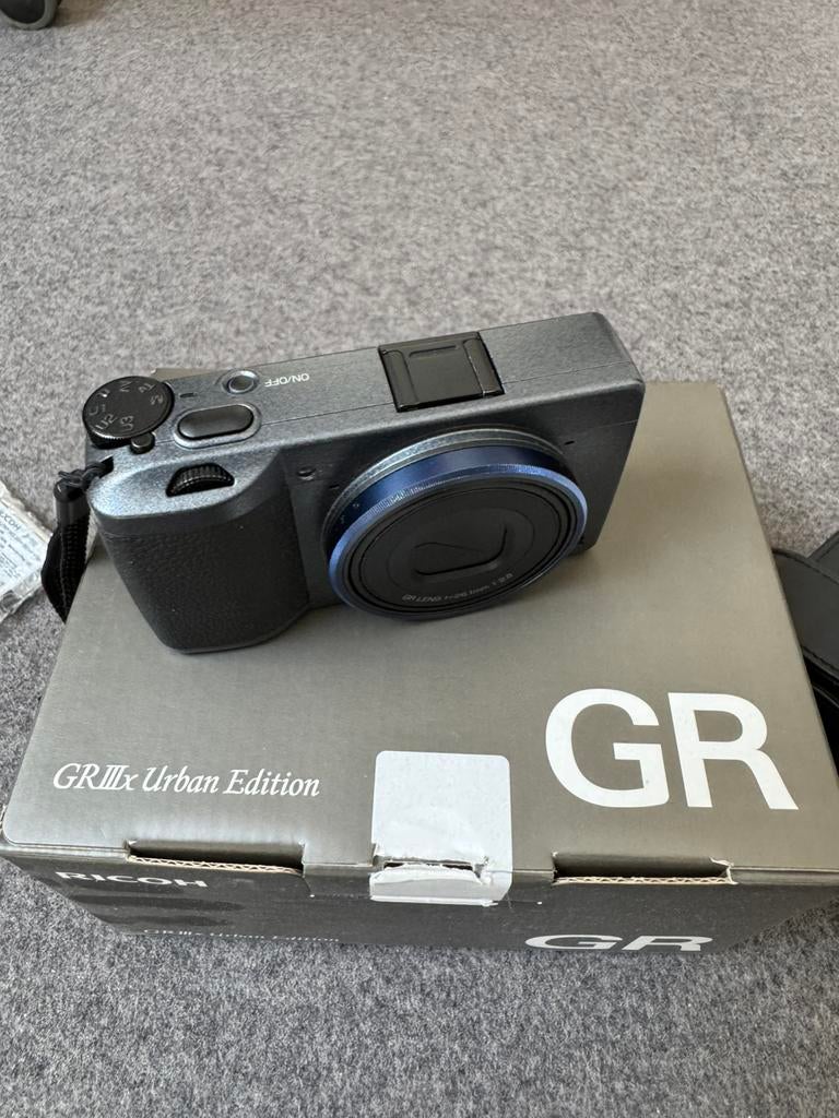 Ricoh GR3III X Urban édition, Enlèvement ou Envoi, Comme neuf, Compact, Autres Marques