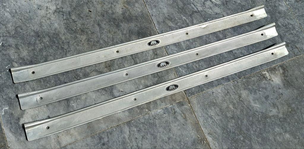 Moulures seuils de porte General Motors, Utilisé, Buick