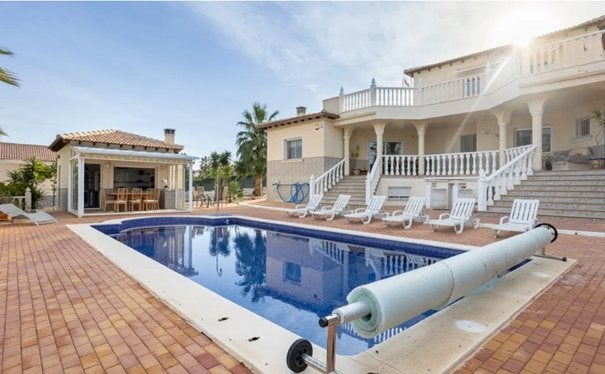 Vakantie villa te huur, 8 personen, 4 of meer slaapkamers, Wasmachine, Dorp