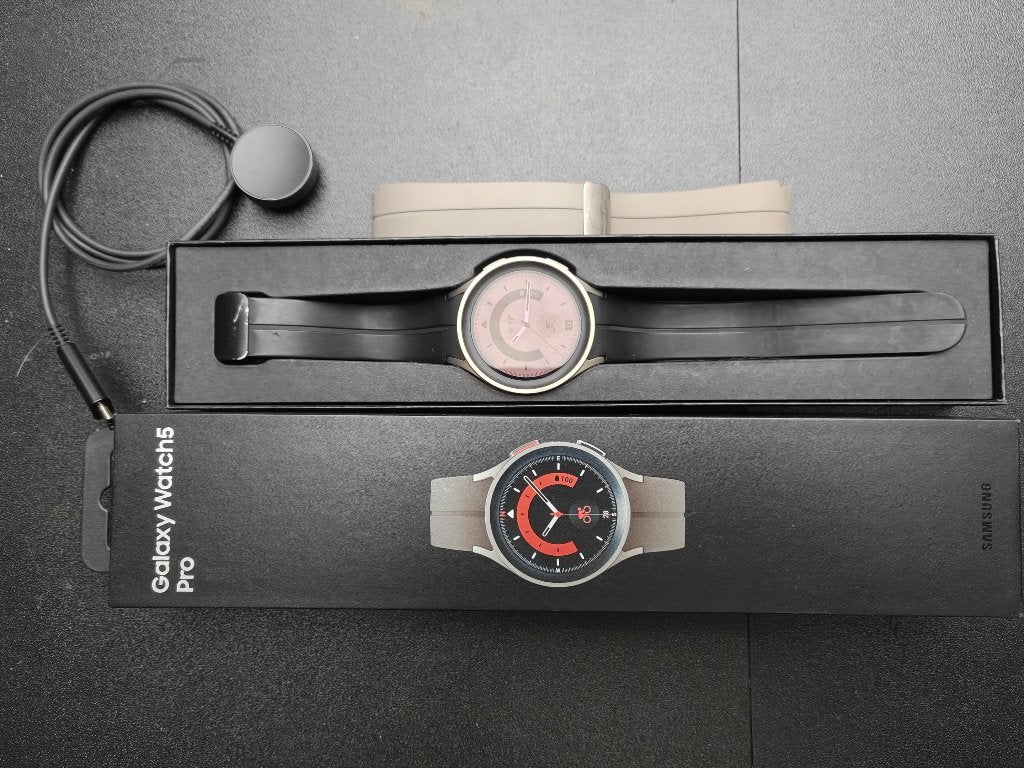 Galaxy watch 5 pro, Étanche, Enlèvement, Utilisé, Samsung