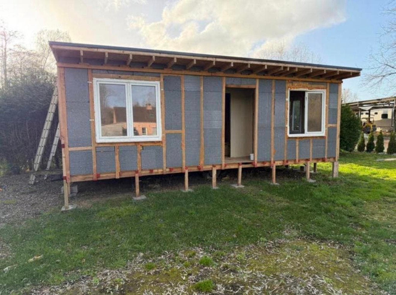 nieuw tiny house / prefab woning op stevig metalen chassis., Ophalen, 3 ramen of meer, Overige typen, Zo goed als nieuw