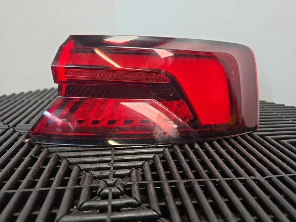 ACHTERLICHT RECHTS Audi A5 Sportback (F5A / F5F), Info@audi.de, Audi, Audi AG, Gebruikt