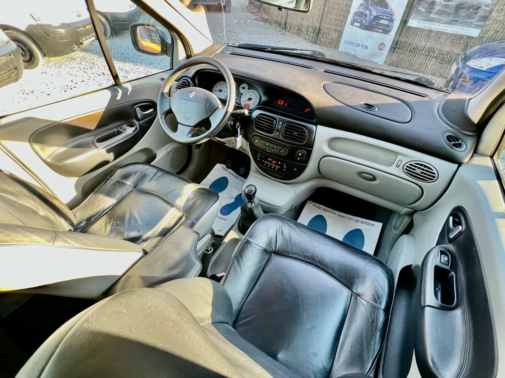 Renault scenic / 4x4 zelfzaam / benzine, Bedrijf, https://public.car-pass.be/vhr/abd477c8-8dee-42f7-b22f-a8c7d19c9bc2, Te koop