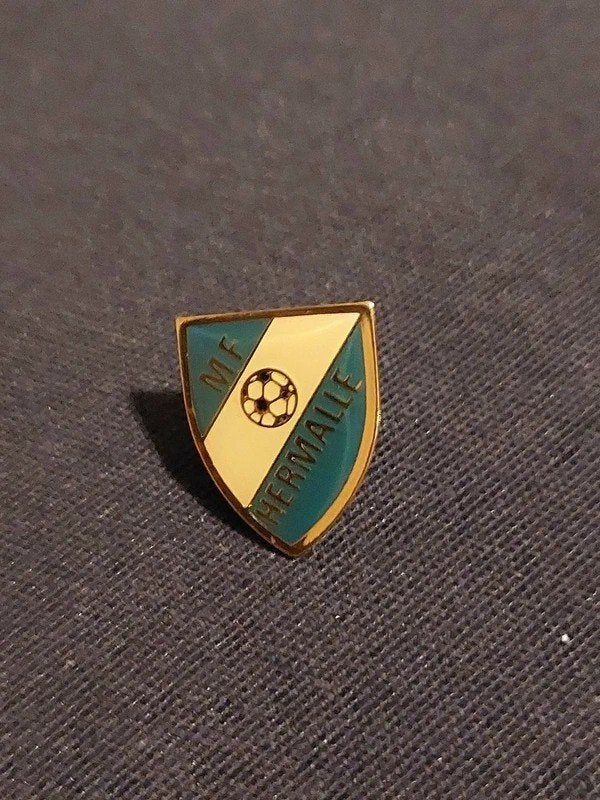 Vintage clubspeld (pin) MF Hermalle, Verzamelen, Speldjes, Pins en Buttons, Ophalen of Verzenden, Zo goed als nieuw, Sport, Speldje of Pin