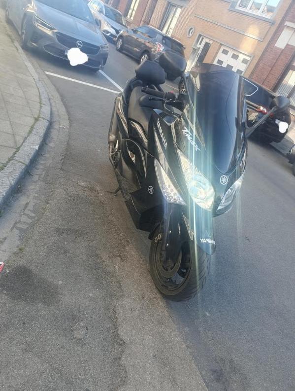 Yamaha Tmax, Scooter, 2 cylindres, Permis Moto A2 minimum, Éclairage LED