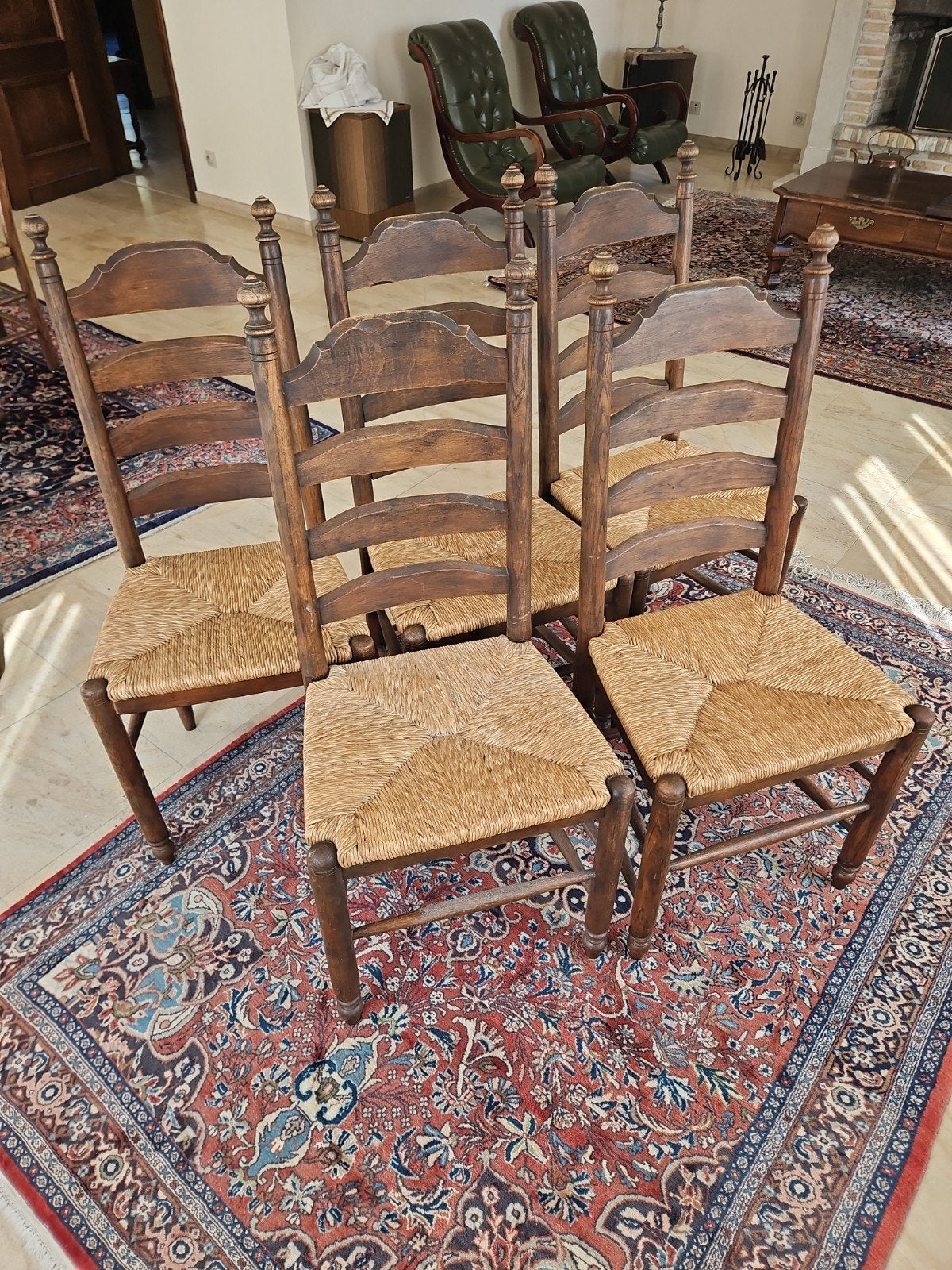 5 eiken stoelen met rieten zitting, Ophalen