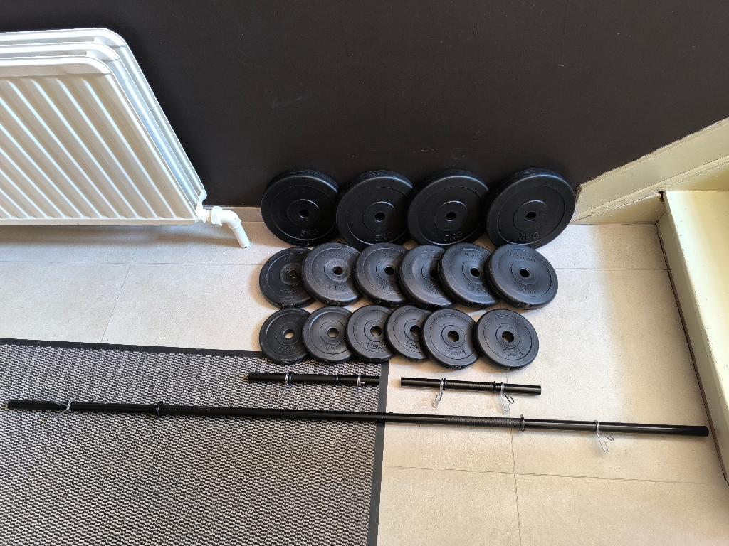 70kg gewichten + baar & halters., Sport en Fitness, Ophalen, Gebruikt, Benen, Halterstangen