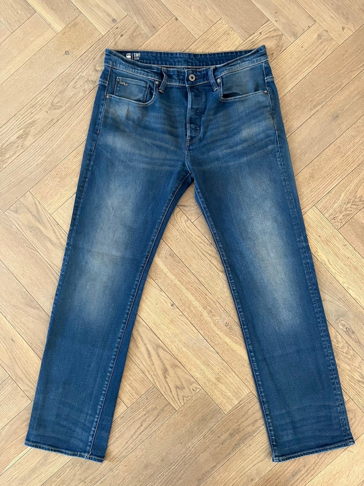 G- star 3301 straight broek jeans Loose Z.G.A.N W33 L32, Kleding | Heren, Spijkerbroeken en Jeans, Ophalen of Verzenden, Zo goed als nieuw