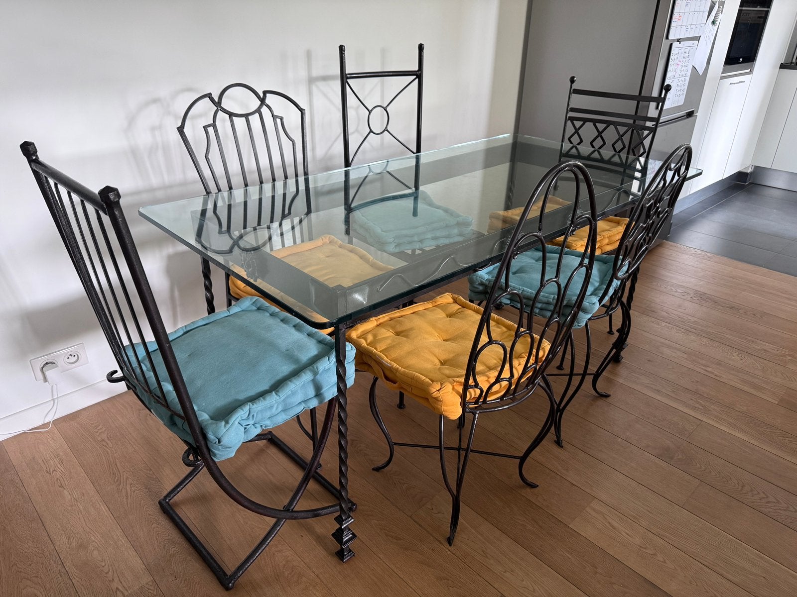 Table de salle à manger en verre et métal avec 6 chaises, Tuin en Terras, Tuinsets en Loungesets, Zo goed als nieuw, Ophalen of Verzenden