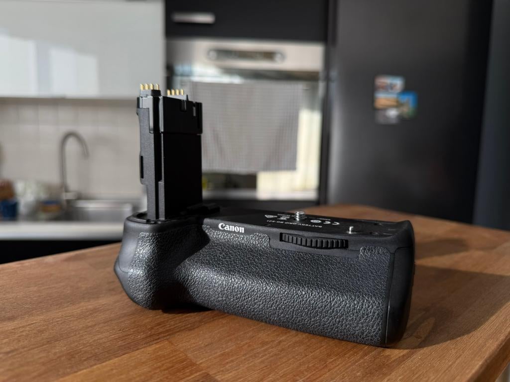Canon BG-E21 Battery Grip, TV, Hi-fi & Vidéo, Enlèvement, Utilisé, Canon, Sans zoom optique