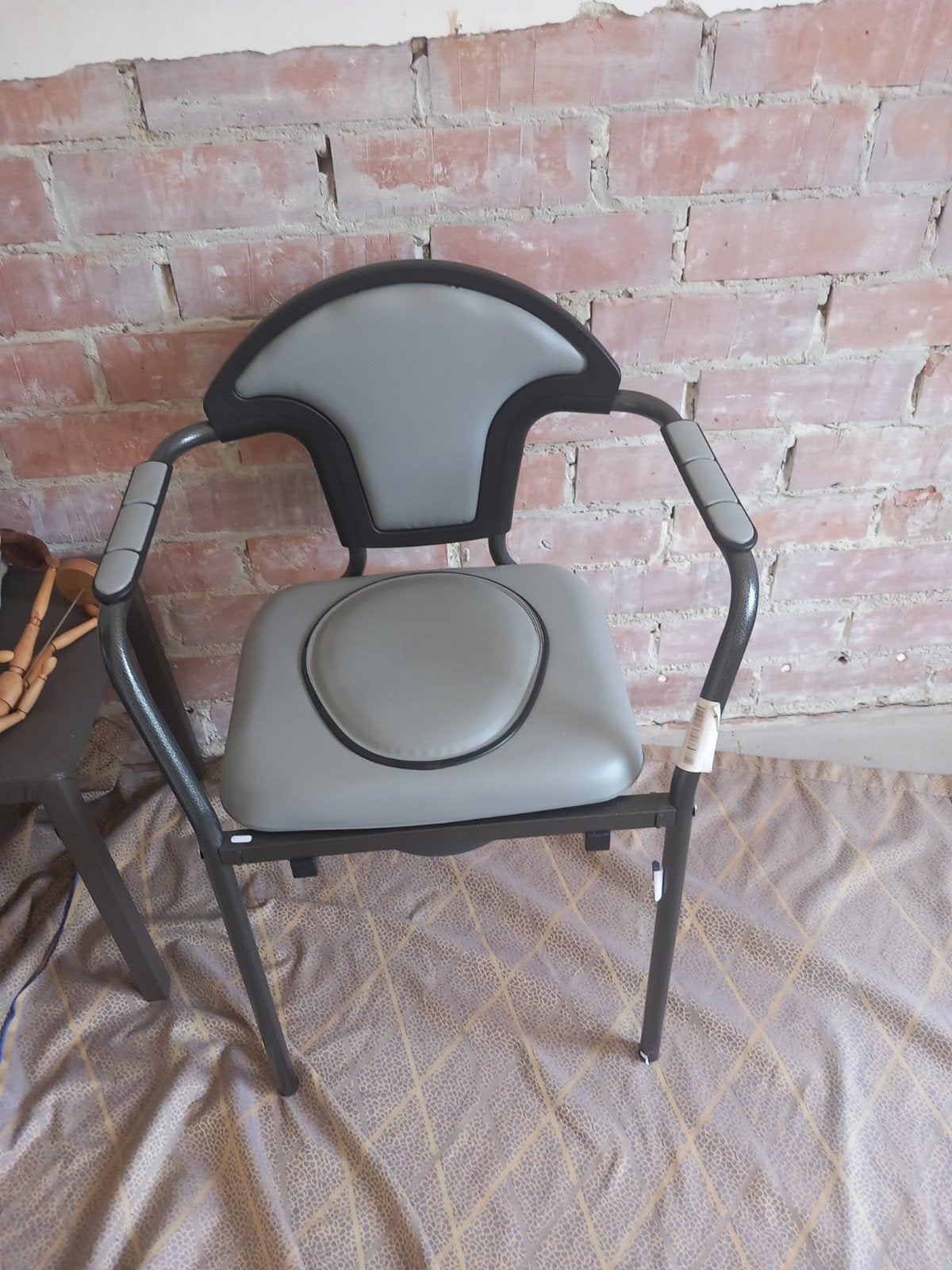 Toilet stoel nieuw nooit gebruikt , nieuw 79€ nu 40€, Diversen, Verpleegmiddelen, Ophalen