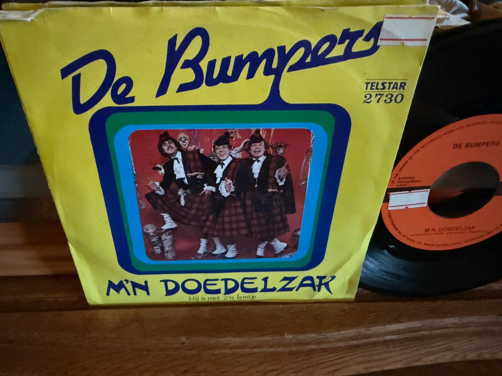 M’n Doedelzak - Hij Is Met Z’n Kontje…, Cd's en Dvd's, Vinyl Singles, Originele persing, 7 inch, Single, Ophalen of Verzenden